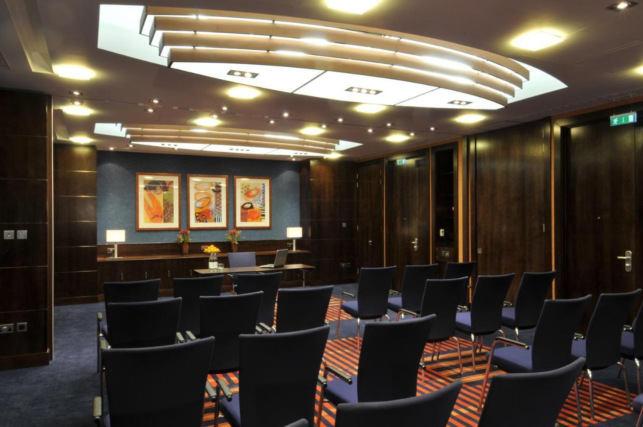 Hotel Crowne Plaza London - Gatwick Airport By Ihg Crawley  Exterior foto