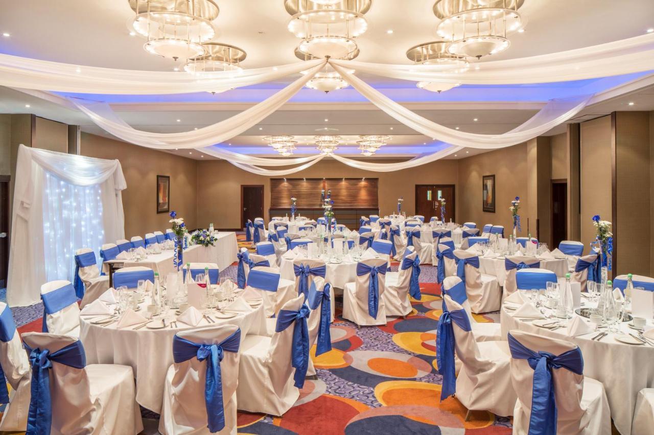 Hotel Crowne Plaza London - Gatwick Airport By Ihg Crawley  Exterior foto