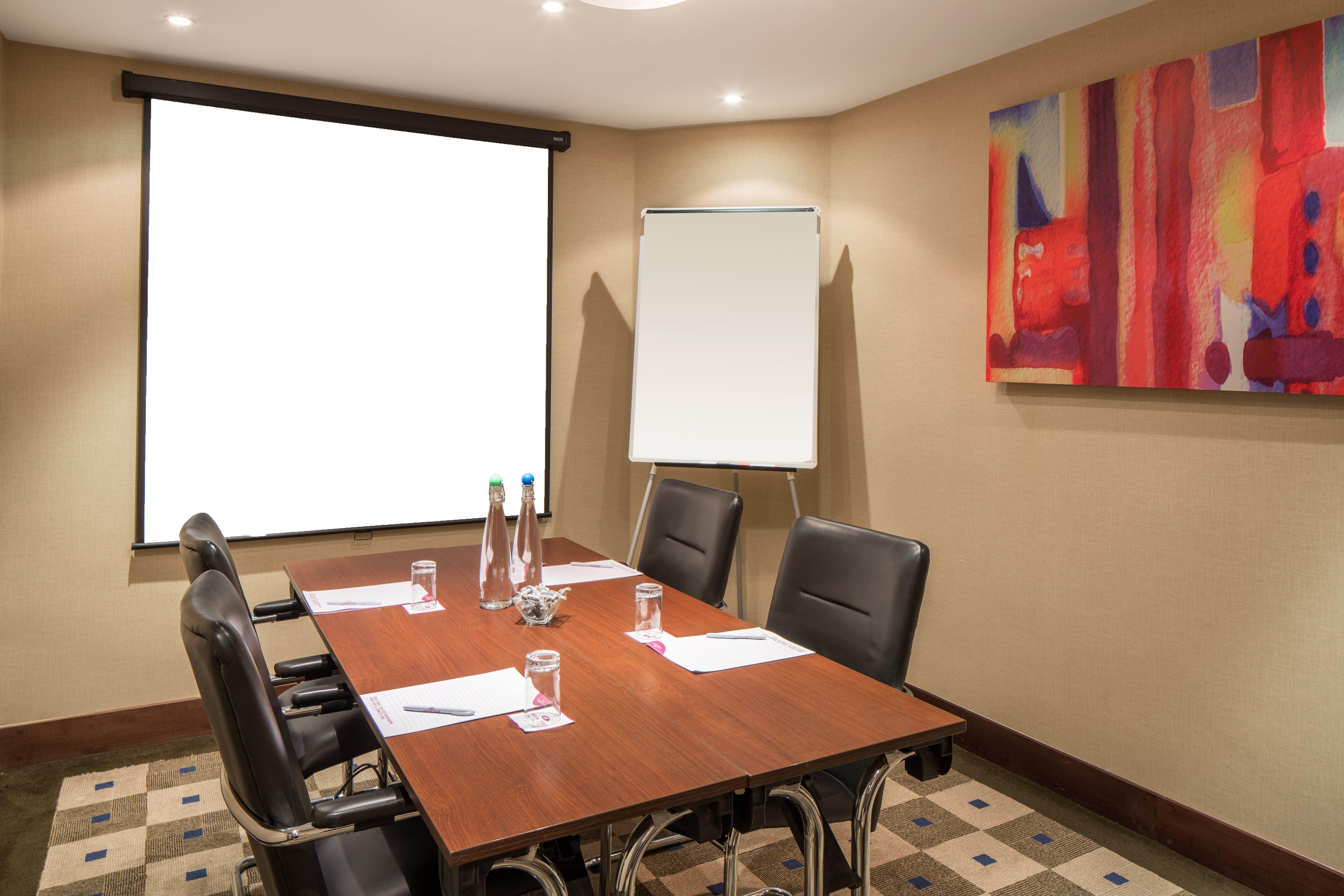 Hotel Crowne Plaza London - Gatwick Airport By Ihg Crawley  Exterior foto