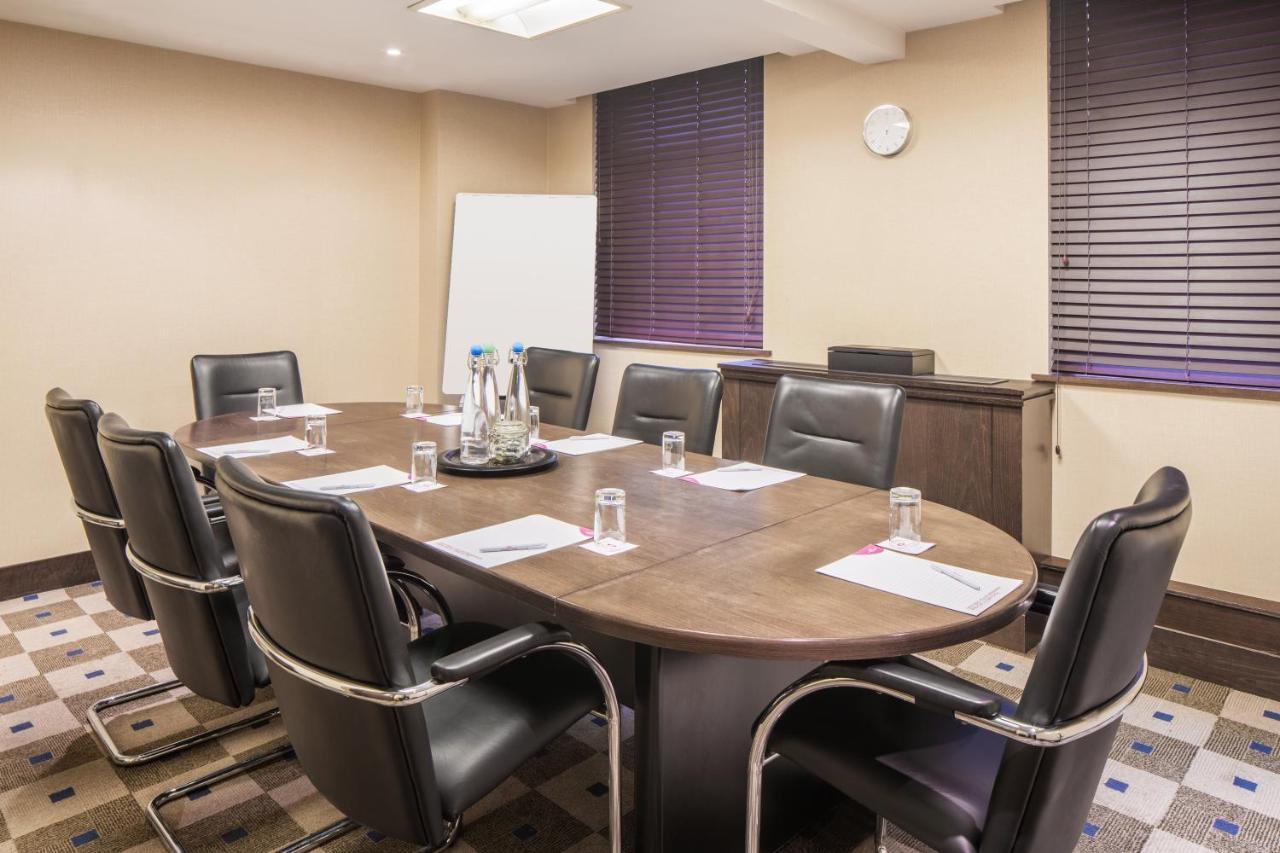 Hotel Crowne Plaza London - Gatwick Airport By Ihg Crawley  Exterior foto